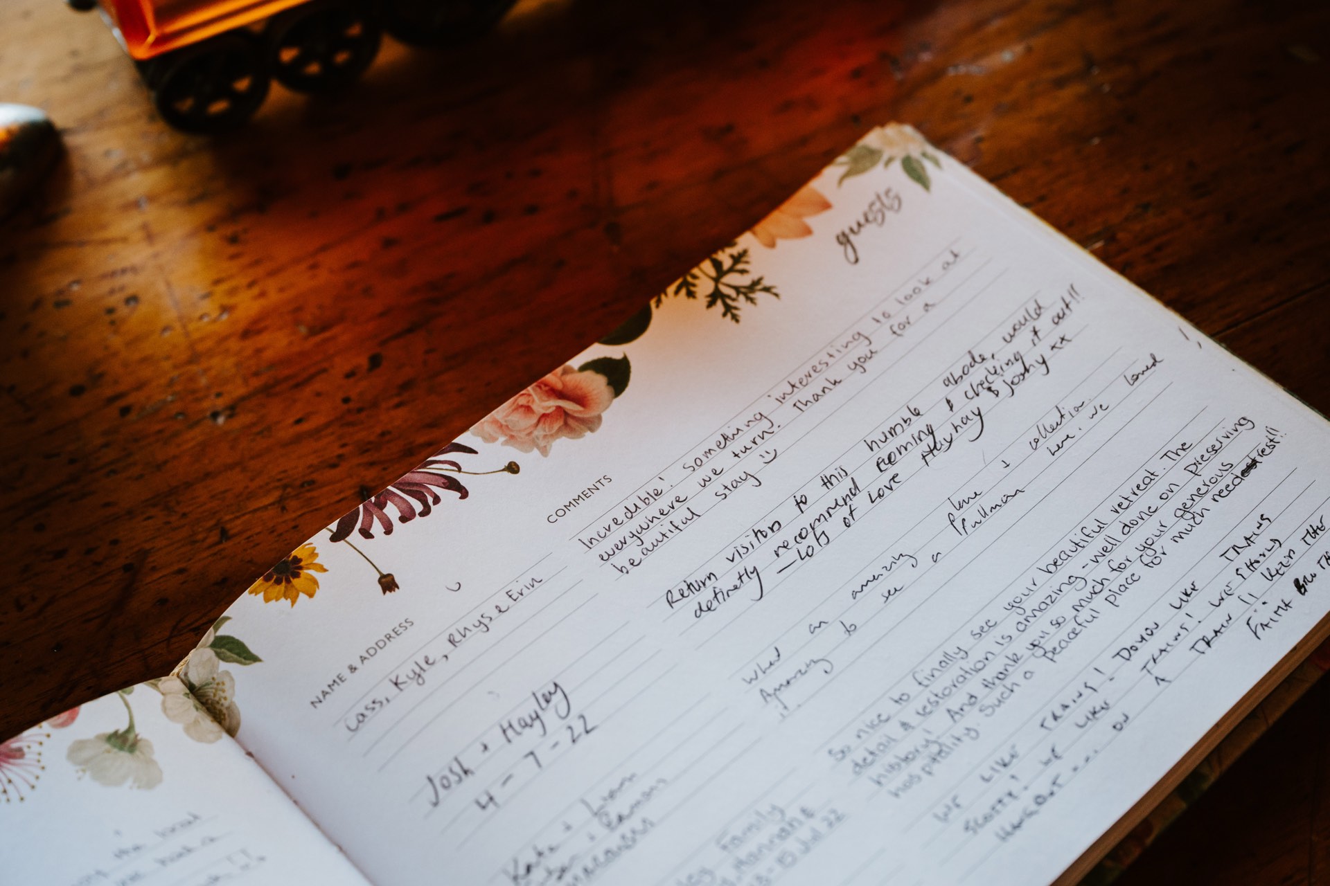 A guest's handwritten note in the visitors' book
