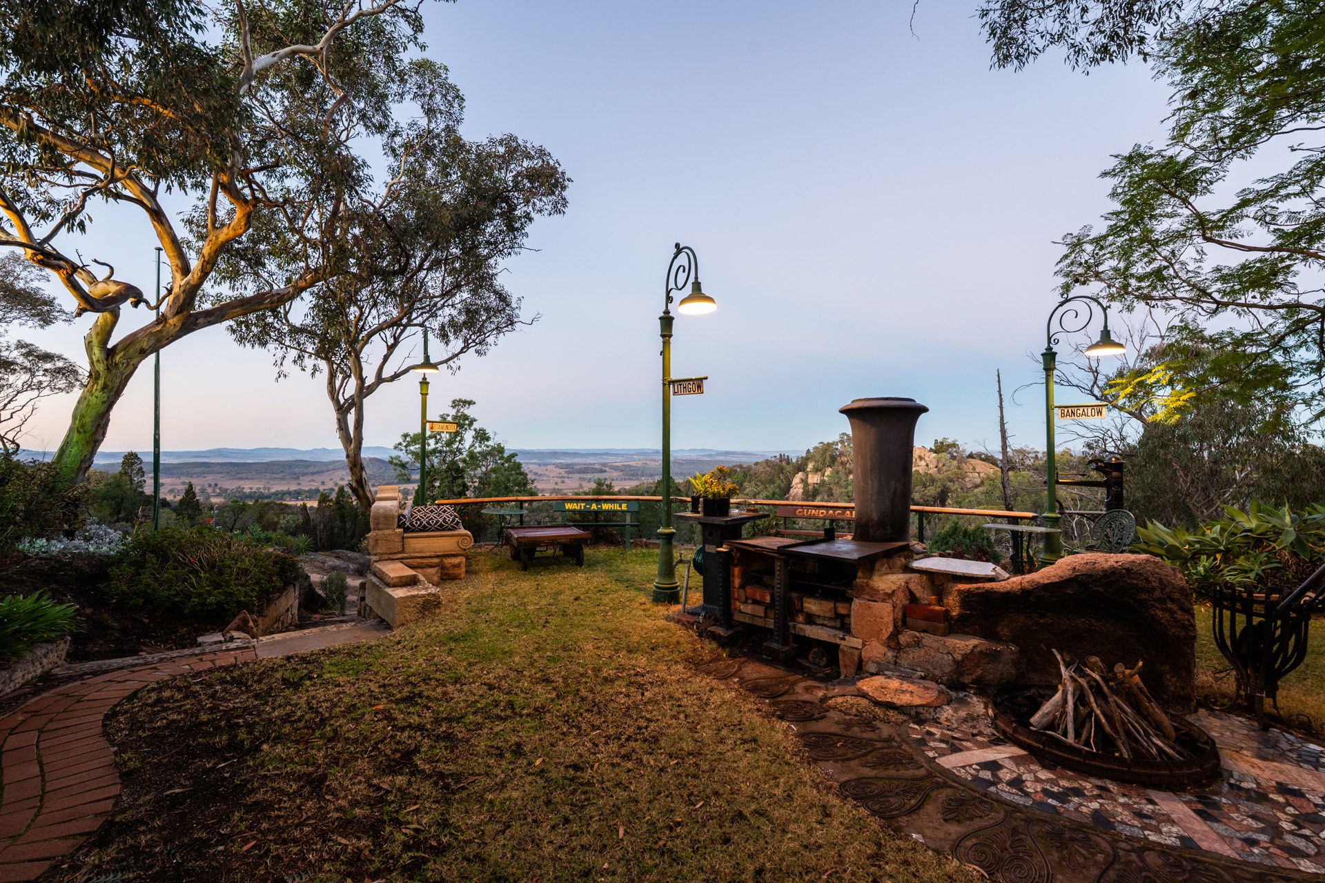 Wide dusk view from the lookout
